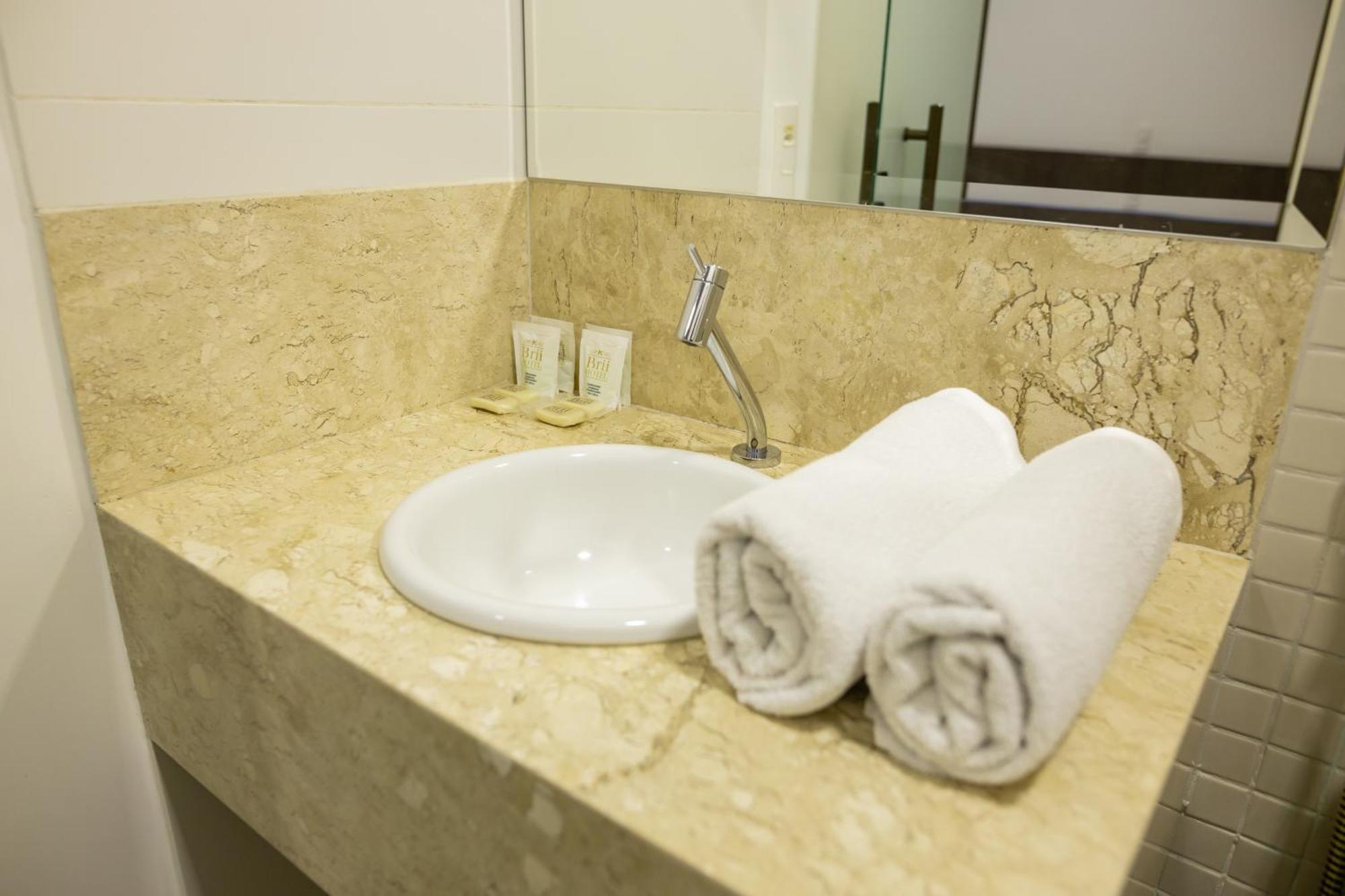 Brii Hotel Araguaína Extérieur photo